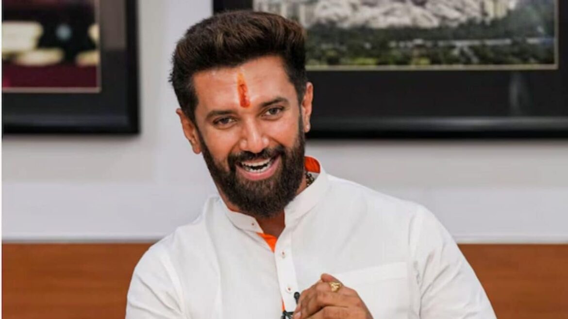 ‘పనికిరాని చర్చ’: ముస్లింలపై చర్చలో చిరాగ్ పస్వాన్ వీధుల్లో నమాజ్ అందిస్తున్నారు – News18