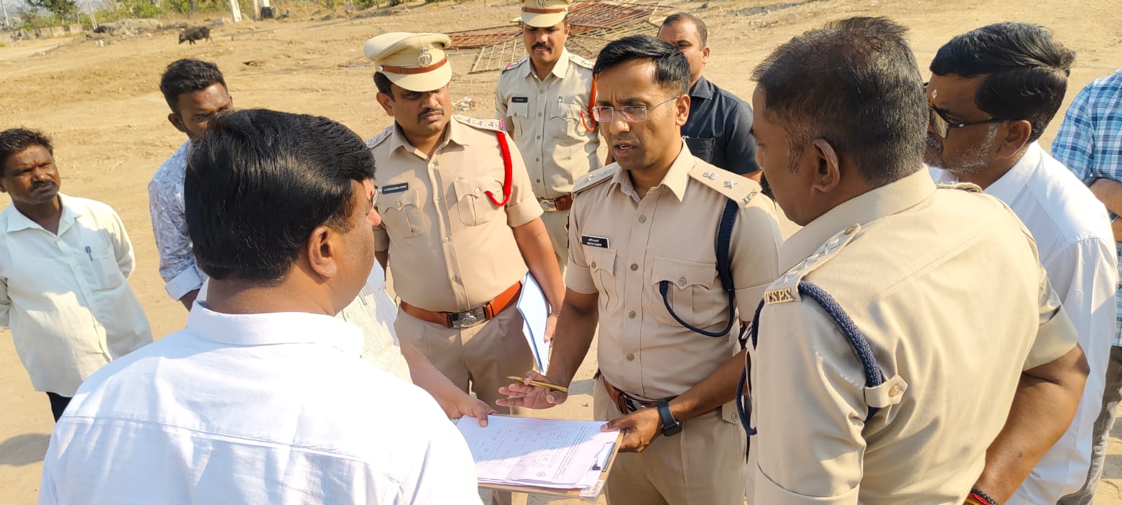 శ్రీ లక్ష్మీనరసింహస్వామి బ్రహ్మోత్సవాలకు పటిష్ట ఏర్పాటు చేయాలి చేయాలి చేయాలి: జిల్లా ఎస్పీ శ్రీ లక్ష్మీనరసింహస్వామి బ్రహ్మోత్సవాలకు పటిష్ట ఏర్పాటు చేయాలి చేయాలి చేయాలి: జిల్లా ఎస్పీ అశోక్ అశోక్ కుమార్