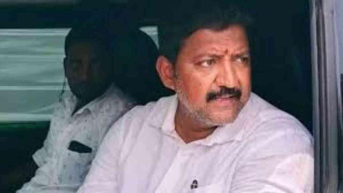 వైసీపీ కీలక నేత వల్లభనేని వల్లభనేని వంశీ అరెస్ట్ .. విజయవాడకు విజయవాడకు వైసీపీ కీలక నేత వల్లభనేని వల్లభనేని వంశీ అరెస్ట్ .. విజయవాడకు విజయవాడకు విజయవాడకు