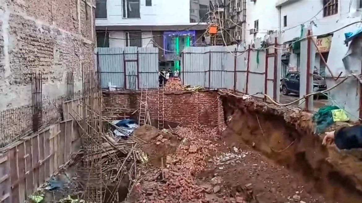 4 Delhi ిల్లీలో వర్షపాతం కారణంగా 2 మంది మరణించారు, 2 వేర్వేరు News18