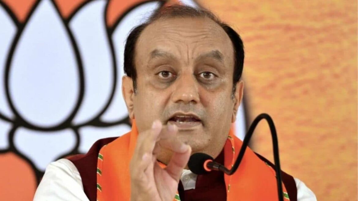ఆపరేషన్ సిందూర్ లైవ్: ఆపరేషన్ ఇంకా జరుగుతోందని బిజెపి చెప్పారు, ‘అనవసరమైన’ ప్రశ్నలను News18