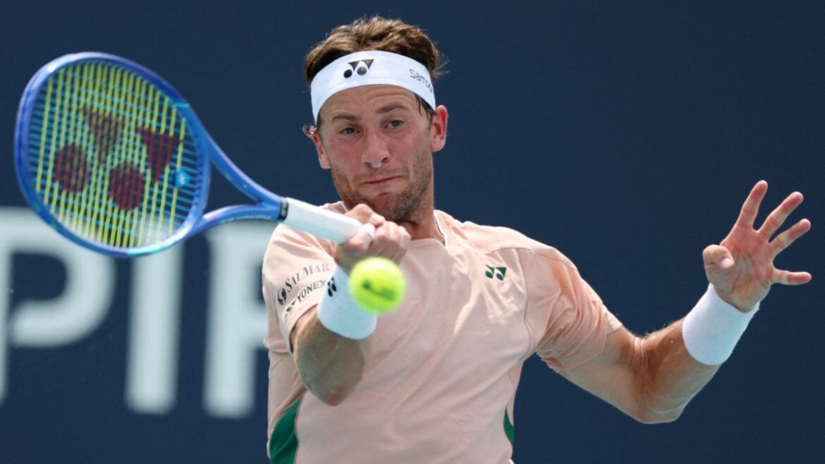 మోకాలి గాయం పునరావృతమయ్యే కారణంగా కాస్పర్ రూడ్ వింబుల్డన్ నుండి బయటకు తీస్తాడు News18