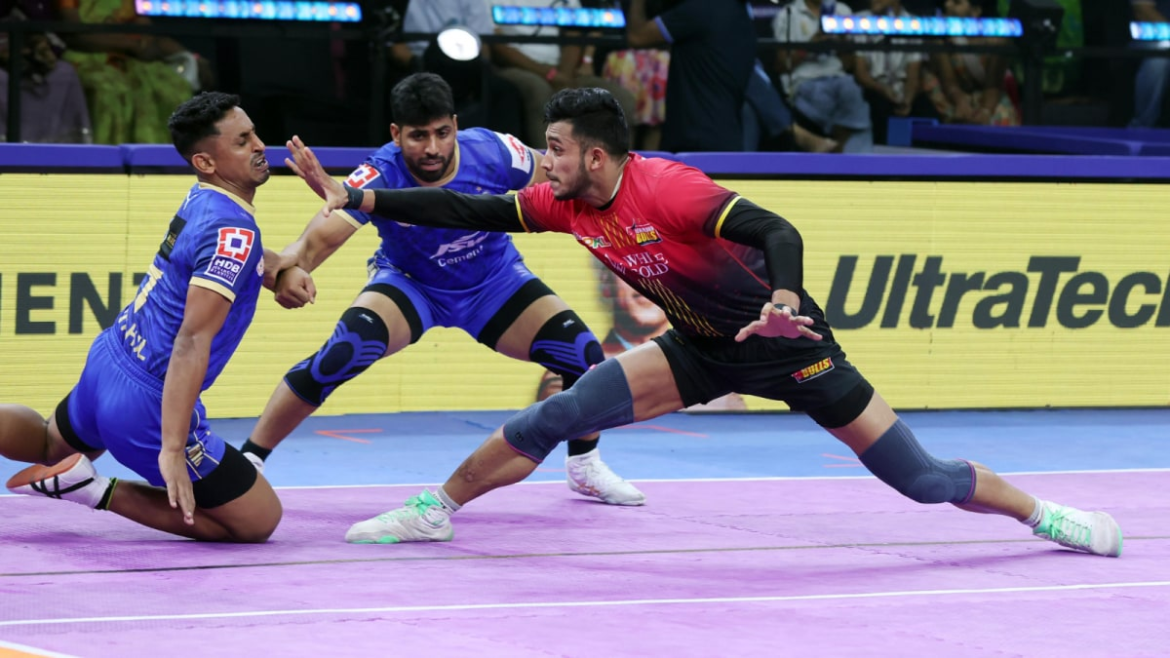 PKL 2025: బెంగళూరు బుల్స్ హర్యానా స్టీలర్స్ ను ఓడించింది 40-33 | News18