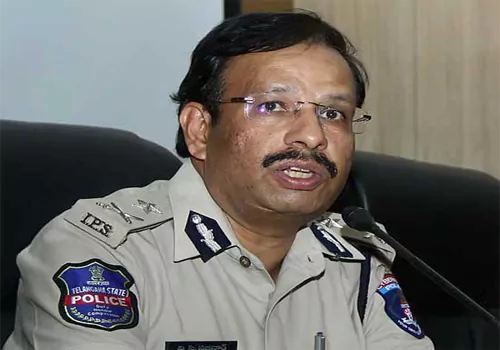 ఆత్మరక్షణలో భాగంగానే డీసీపీ కాల్పులు జరిపారు : వీసీ సజ్జనార్ – ACPS ఆత్మరక్షణలో భాగంగానే డీసీపీ కాల్పులు జరిపారు : వీసీ సజ్జనార్