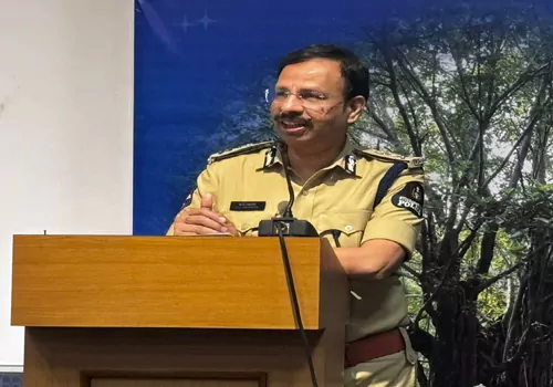 మద్యం మత్తులో వాహనాలు నడిపే వారు టెర్రరిస్టులు : సీపీ సజ్జనార్ – మద్యం మత్తులో వాహనాలు నడిపే వారు టెర్రరిస్టులు : సీపీ సజ్జనార్