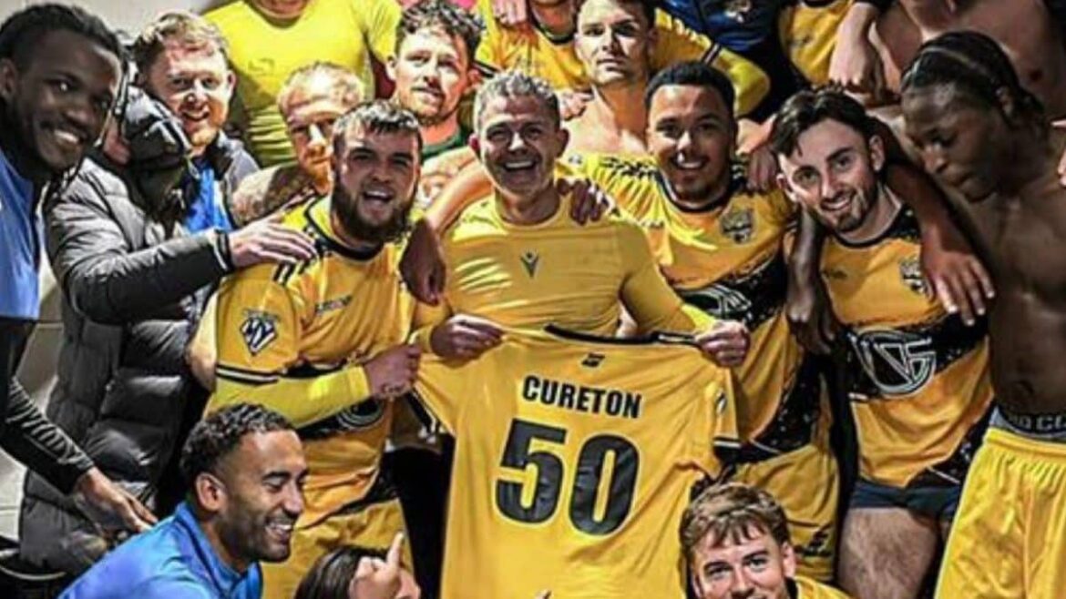 మాజీ PL స్ట్రైకర్ ఇంగ్లీష్ ఫుట్‌బాల్‌ను పూర్తి చేశాడు; అన్నింటిలో స్కోర్ చేసిన మొదటి ఆటగాడు... | క్రీడా వార్తలు
