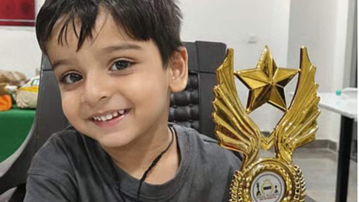 తదుపరి భారతీయ చెస్ ప్రాడిజీ? 3 ఏళ్ల సర్వజ్ఞ కుష్వాహ FIDE యొక్క అతి పిన్న వయస్కుడైన ఆటగాడు అయ్యాడు | చదరంగం వార్తలు
